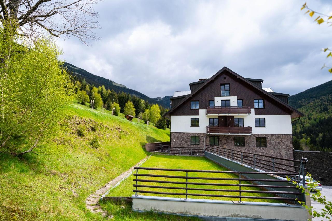 Apartman Svaty Petr Špindlerŭv Mlýn Extérieur photo