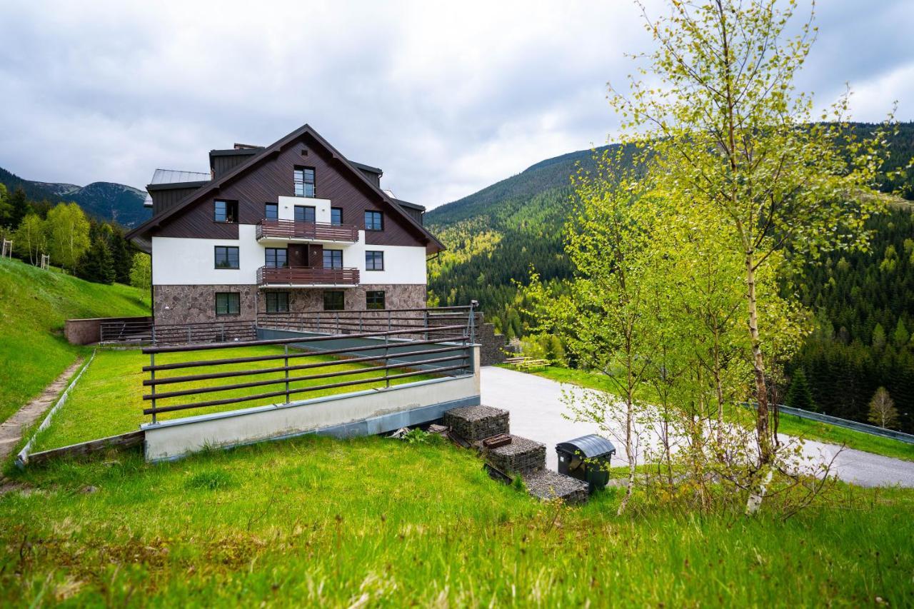 Apartman Svaty Petr Špindlerŭv Mlýn Extérieur photo